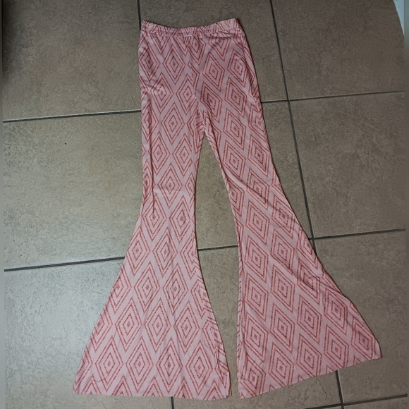 Saints and Hearts Retro Coral Flare Bell Bottoms - Picture 3 of 6